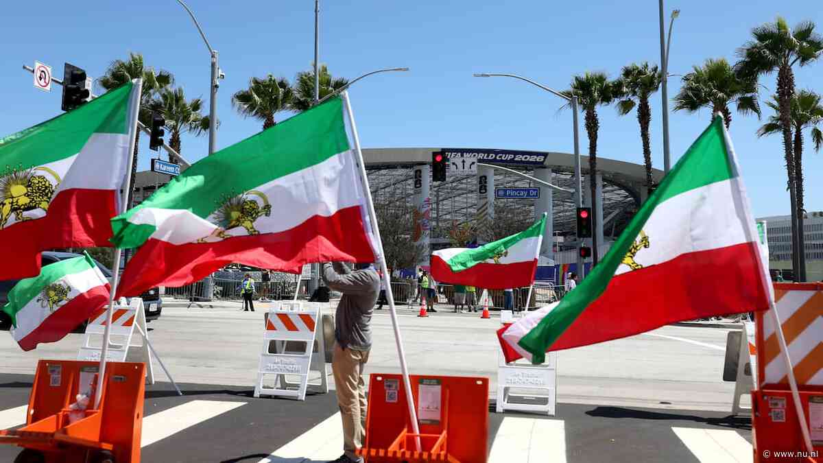 Spanning bij WK-duel Iran vooral buiten stadion voelbaar: 'Dit is niet ons Iran'