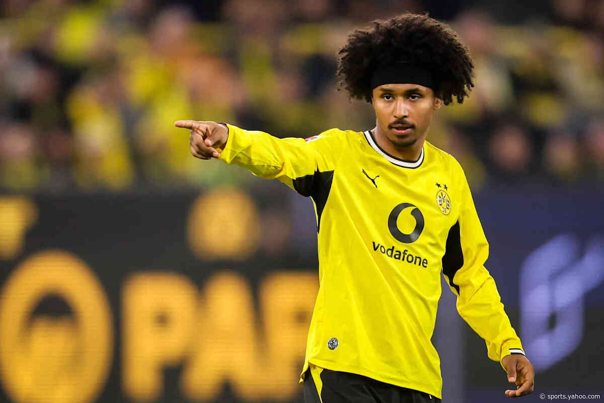 Karim Adeyemi hesitant to sign Borussia Dortmund contract extension