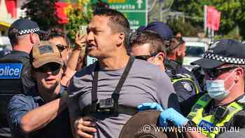 Police believe Dezi Freeman travelled to NSW, more arrests made