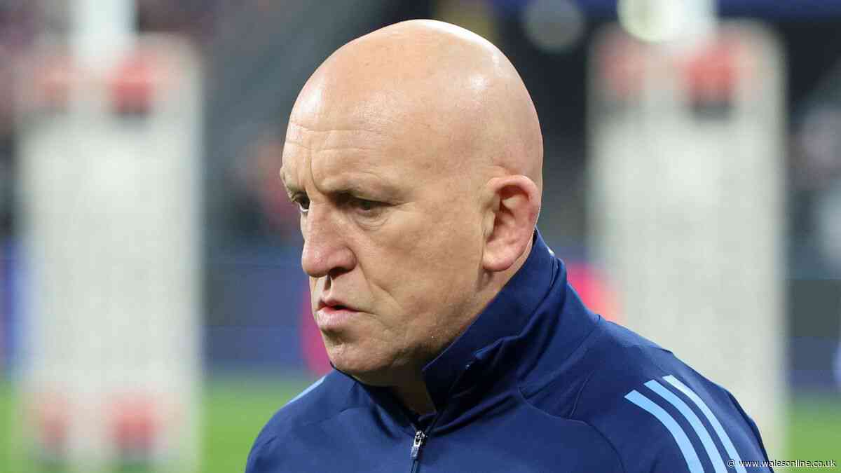 Shaun Edwards missing as players arrive and Henry Pollock's behaviour sparks call