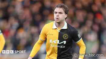 Burton's Larsson joins Swedish side Helsingborgs