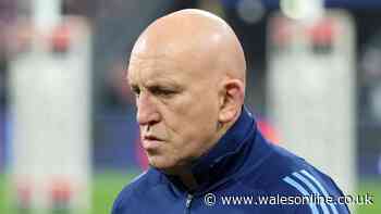 Shaun Edwards missing as players arrive and Henry Pollock's behaviour sparks call