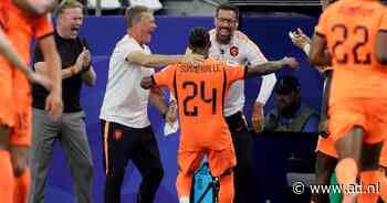 Ruud van Nistelrooij leert Oranje-spitsen anders schieten: niet recht op de bal aflopen, maar met een boog, een ‘eyeopener’