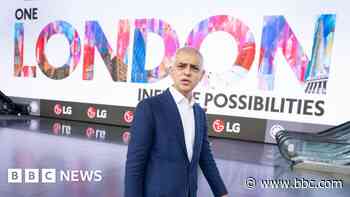 London mayor uses Singapore trip to court investment