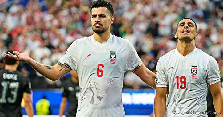 Mondiali, la denuncia del ct dell’Iran Ghalenoei: “Dopo la partita ci hanno detto: ‘Dovete partire subito’”. Taremi: “Infantino è venuto negli spogliatoi”