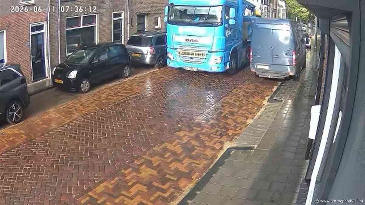Zelfs vrachtwagens rijden rakelings langs Petua's voordeur, bekijk het hier