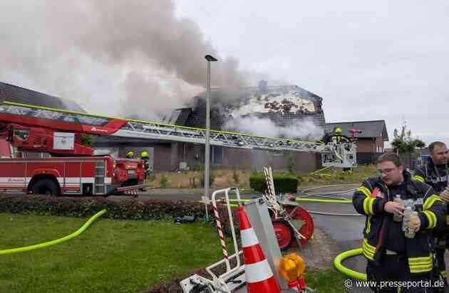 FW Selfkant: Vollbrand eines Wohnhauses: Umfangreicher Feuerwehreinsatz in Höngen