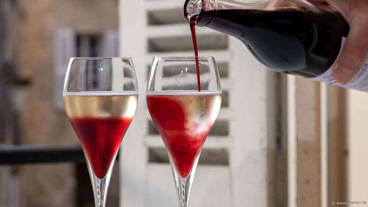 Damit wurde früher angestoßen: Omas Antwort auf den Aperol Spritz