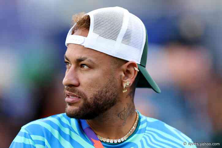 Neymar dealt concerning injury update with Brazil star’s World Cup in doubt