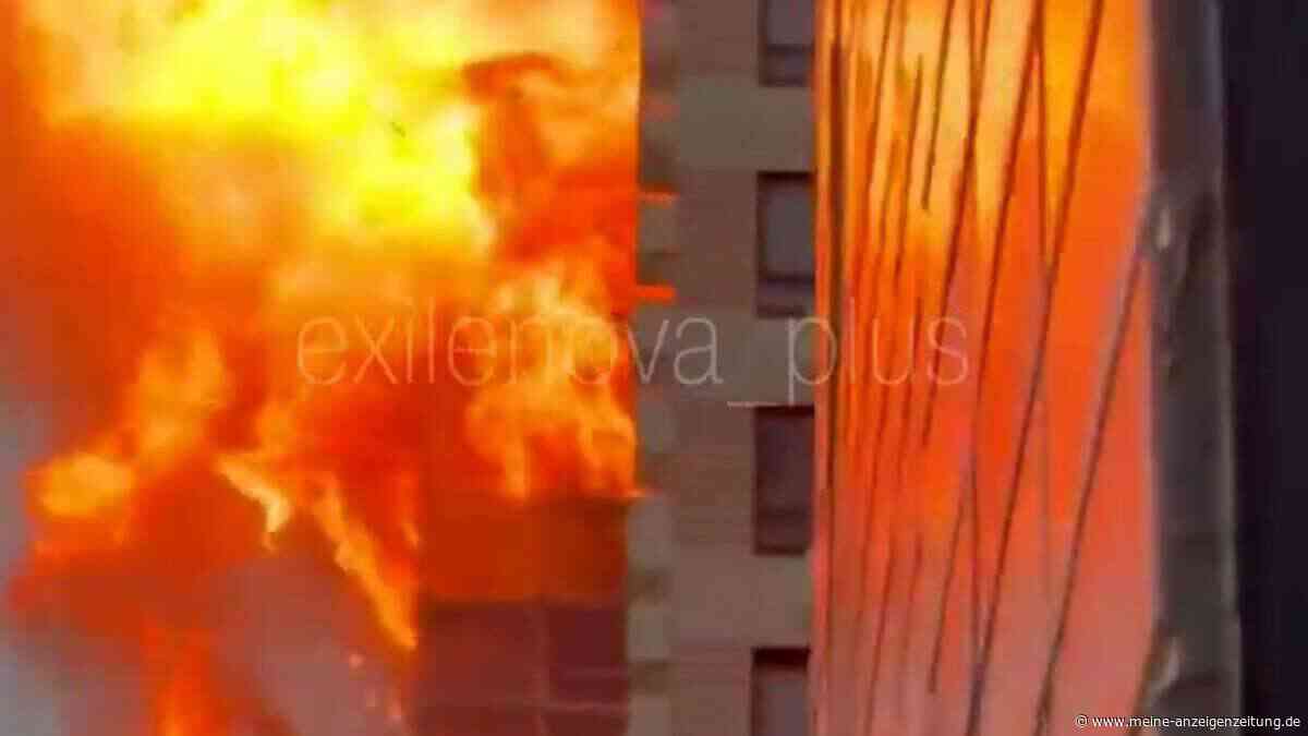 Einschlag in Ölraffinerie und Explosionen: Ukraine überzieht Moskau mit Dutzenden Drohnenangriffen