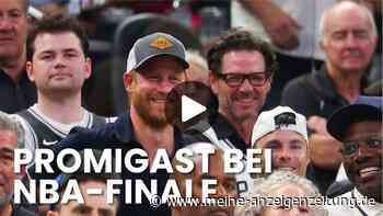 Prinz Harry Video: NBA-Finale – sein Begleiter überrascht alle