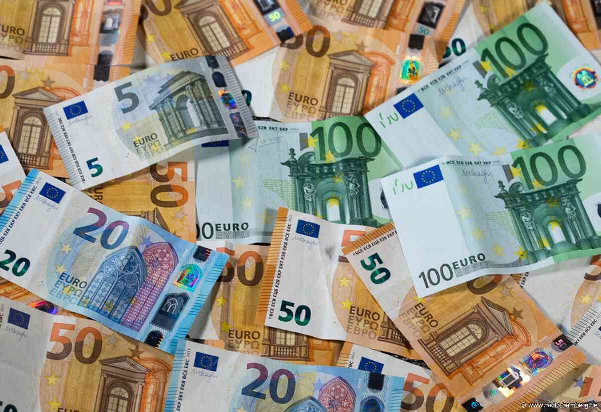 Grenzpolizisten finden Hunderttausende Euro in Kofferraum