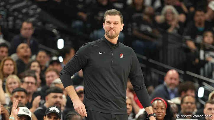 Chicago Bulls swoop in, hire Tiago Splitter away from Portland to be next head coach