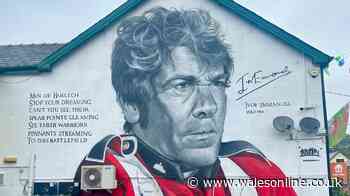 Giant mural of Welsh film star painted on side of village pub