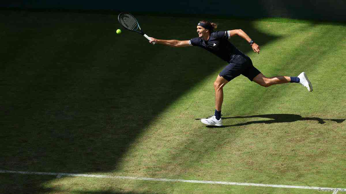 Erstes Spiel nach Paris-Erfolg: Zverev bei Rasen-Heimspiel in Halle holprig weiter