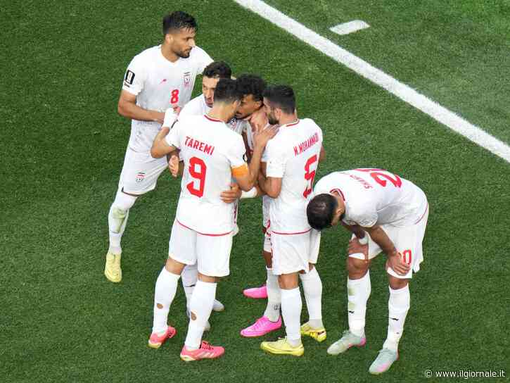 Iran, caos visti e restrizioni ai Mondiali: attaccante fuori dai giochi, e il ct sbotta: "Siamo i più repressi"
