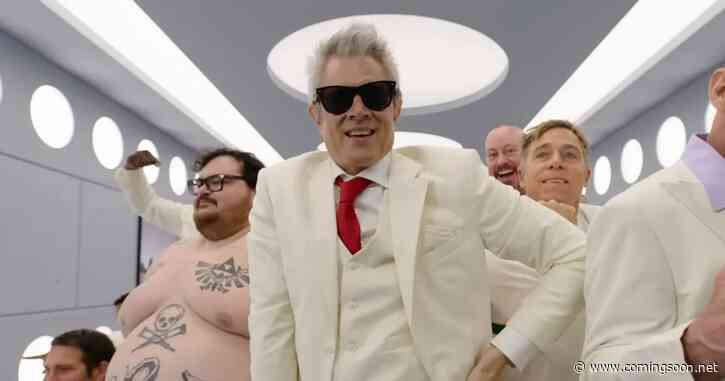 Jackass 5’s Popcorn Bucket Is the Dumb Movie Tie-In the Franchise Deserves