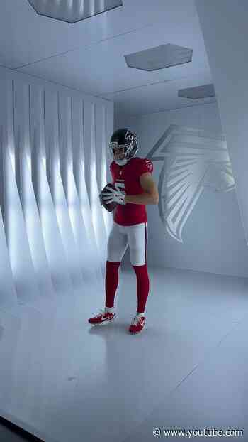 Drake London reppin' the red jersey for the first time 🔥 #nfl #behindthescenes #football