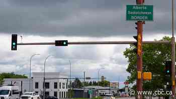 Alberta separatism referendum prompts support, worry in border city Lloydminster