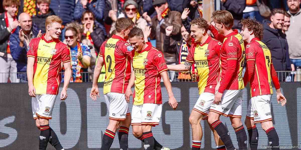 Witte rook in Enschede: FC Twente presenteert vervanger van Mats Rots