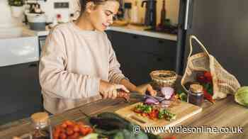 3 salad fruits and vegetables experts say never store in the fridge'