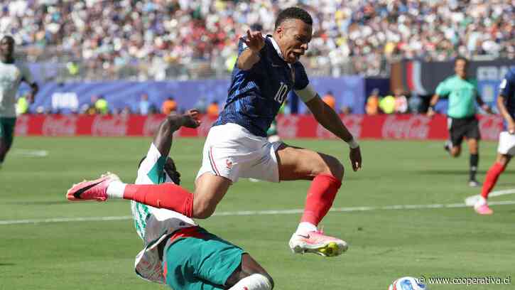 ¡No fue penal! La polémica jugada contra Mbappé en el Mundial