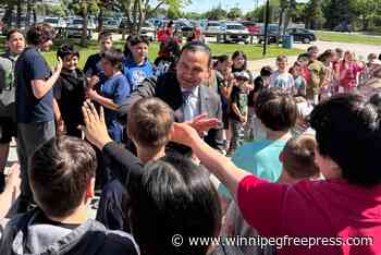 Selkirk students get free ride as part of transit pilot