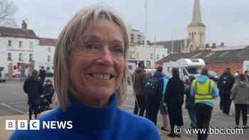 Presenter praises strangers' 'kindness' after theft