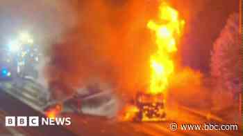 Delays on M25 after two lorry fires close motorway