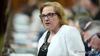 NDP wants minister to explain why citizenship certificates were abruptly suspended