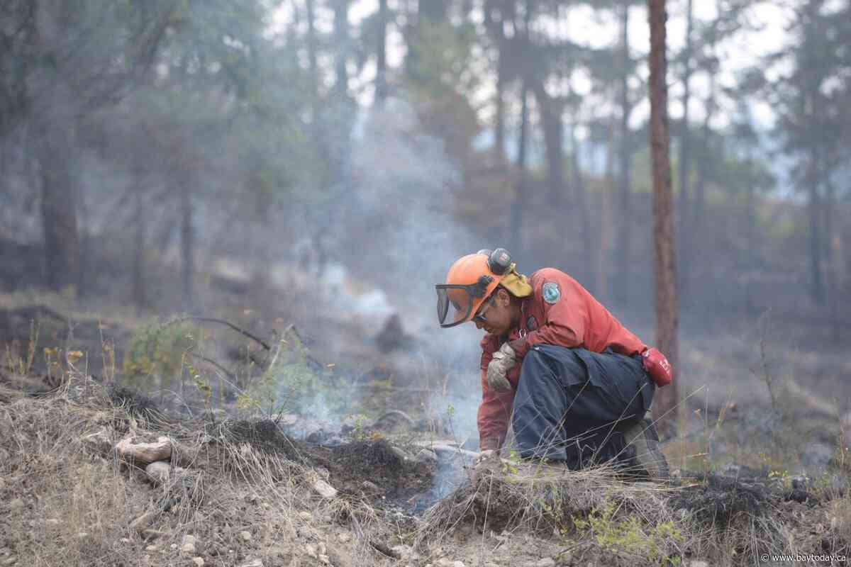Wildfire forces evacuation of hundreds of homes in West Kelowna, B.C.