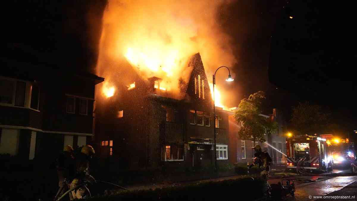 Grote woningbrand in Rijen, huis deels ingestort