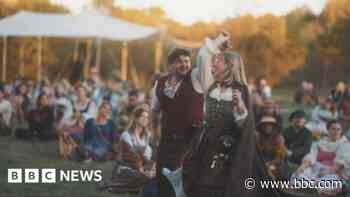 UK's first hobbits festival promises precious time