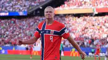 Erling Haaland scores twice, adds assist in World Cup debut as Norway tops Iraq 4-1 in Group I