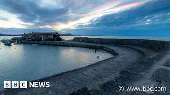 Work to fill void in harbour wall due to begin