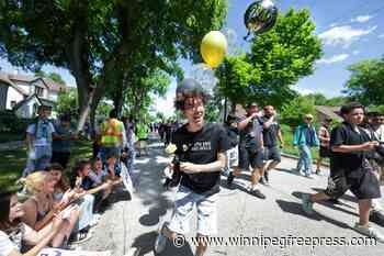 High school grads feel the love during North End parade