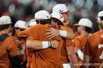 Texas offense can't solve Georgia again, Longhorns eliminated from MCWS