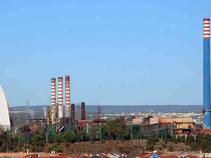 Ilva, sindacati kamikaze: "Sospendere le attività"
