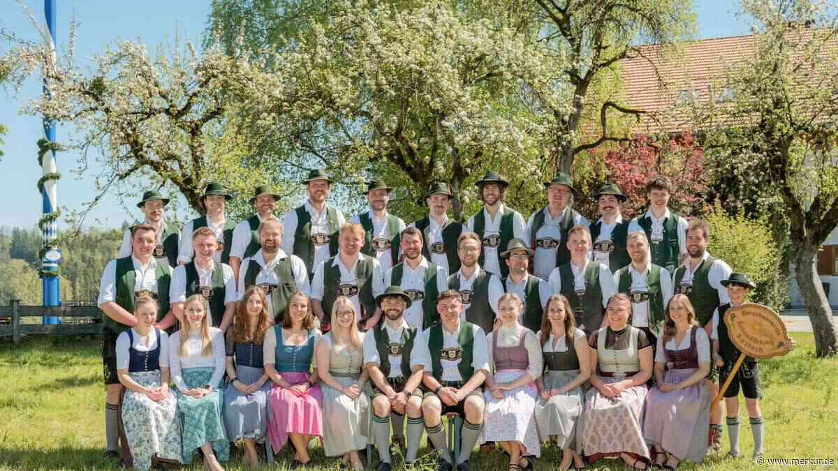 Burschenverein feiert 50 Jahre: Pfarrer lockt mit 100 Liter Freibier in die Kirche