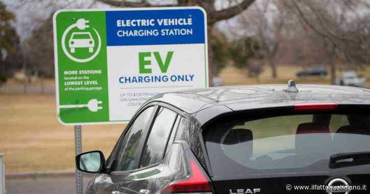 Auto elettriche, lo studio che immagina quante ce ne saranno in Italia nel 2035