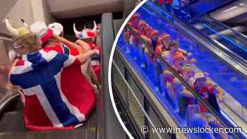 Supporters van Noorwegen doen massaal de ‘Viking Row’