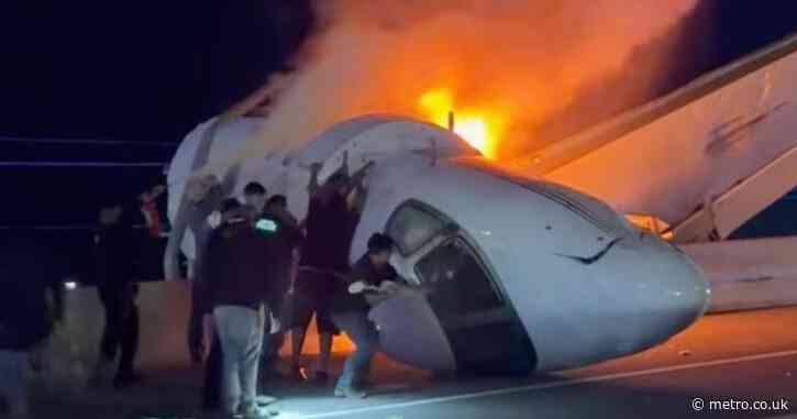 Plane crashes onto highway in Texas killing one and injuring five