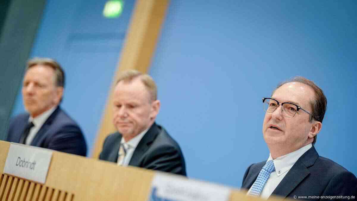 Appell an Innenminister: Mehr Schutz vor rechter Gewalt