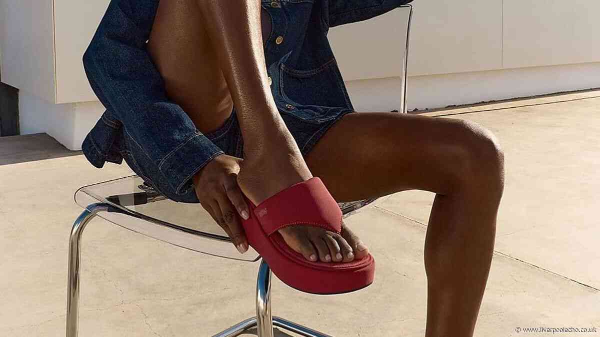 FitFlop fans nab sandals 'as comfy as trainers' in huge 40% off sale