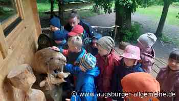 Tierischer Besuch im Waldkindergarten Pitzling