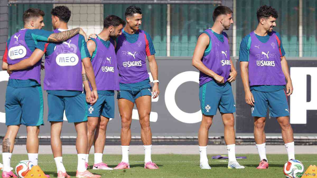 Das Idol im WM-Team: Cristiano Ronaldo spielt mit denen, die ihn anhimmelten