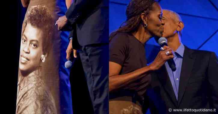 Michelle Obama sorprende tutti a Chicago: sulla gonna il ritratto della madre scomparsa Marian Robinson