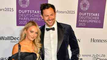 Mit neuem Namen in die Ehe: Ex-"Bachelor" Sebastian Klaus hat geheiratet