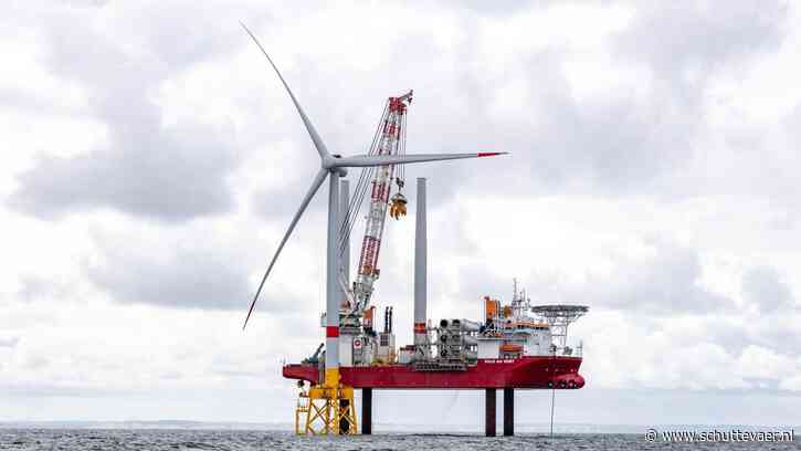 Jan De Nul installeert eerste van 62 turbines in Frans windpark