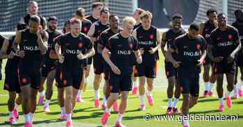 Oranje traint met twee jarigen in heet Kansas voor WK-duel met Zweden